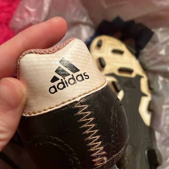 Adidas Soccer Cleats - Picture 4 of 9